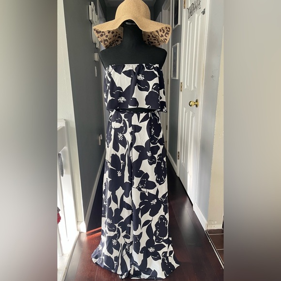 Beach/summer two piece (top & pants) - Picture 1 of 8